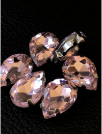 Страз (скло) в металевій оправі. Розмір — 10*14 мм. Колір рожевий