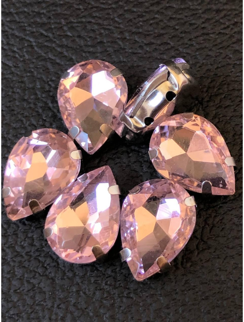 Страз (скло) в металевій оправі. Розмір — 10*14 мм. Колір рожевий