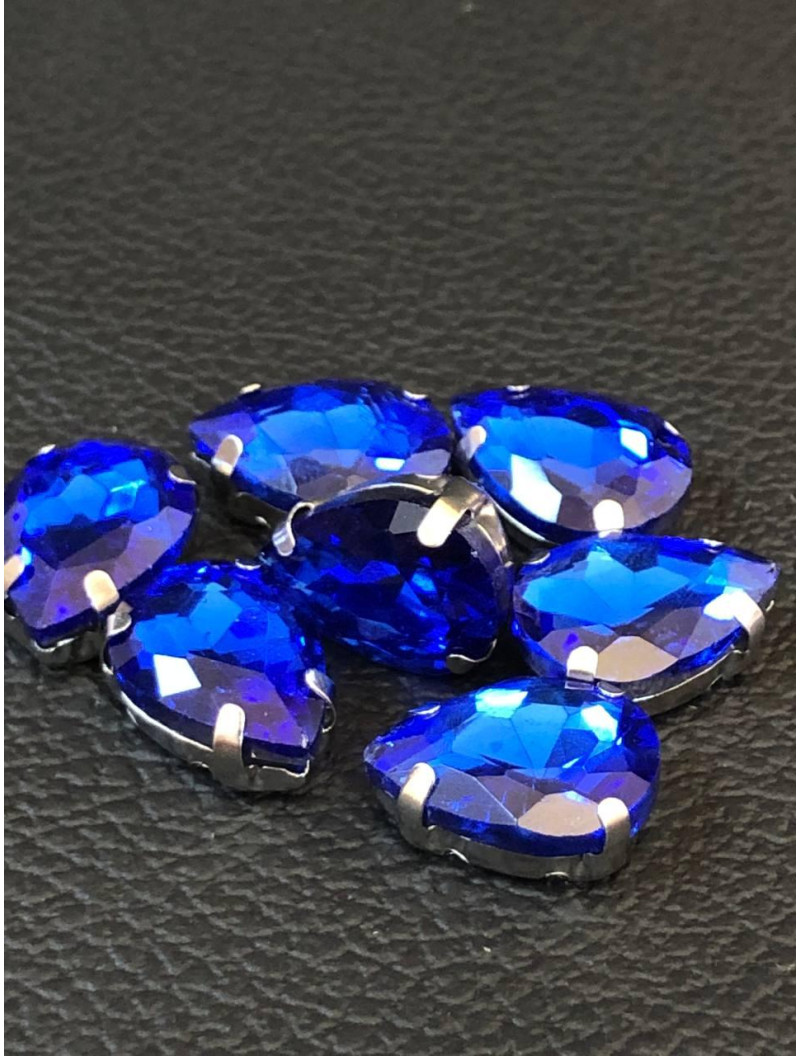 Страз (скло) в металевій оправі. Розмір — 10*14 мм. Колір синій