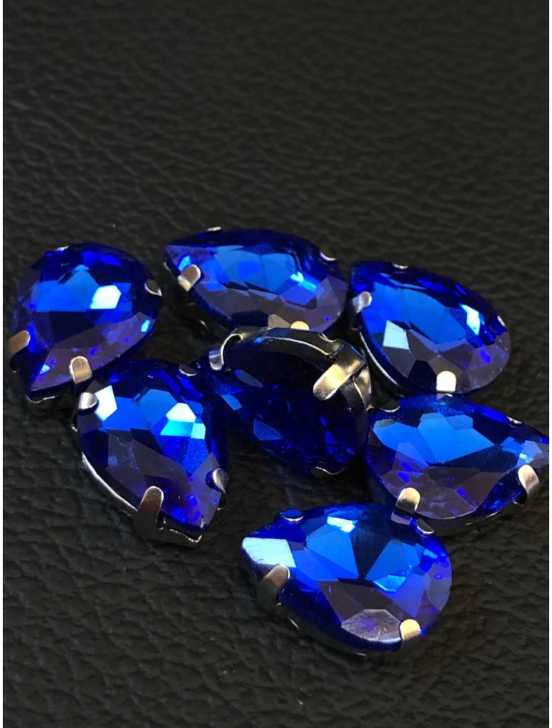 Страз (скло) в металевій оправі. Розмір — 10*14 мм. Колір синій