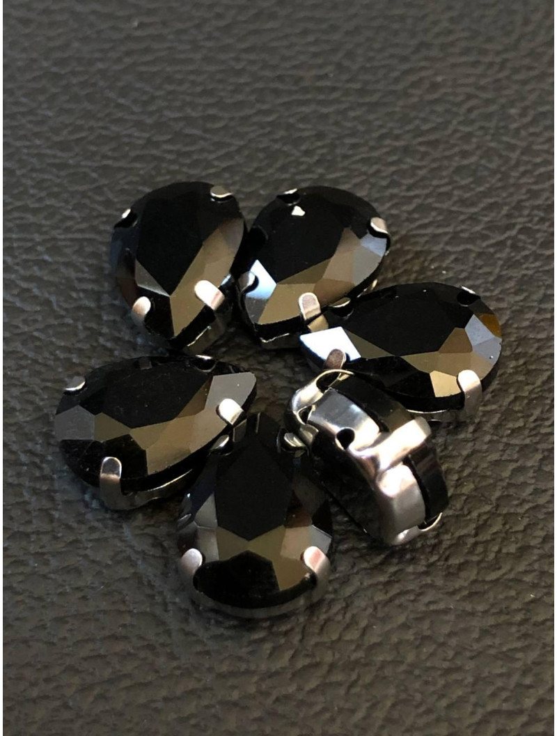Страз (скло) в металевій оправі. Розмір — 10*14 мм. Колір чорний