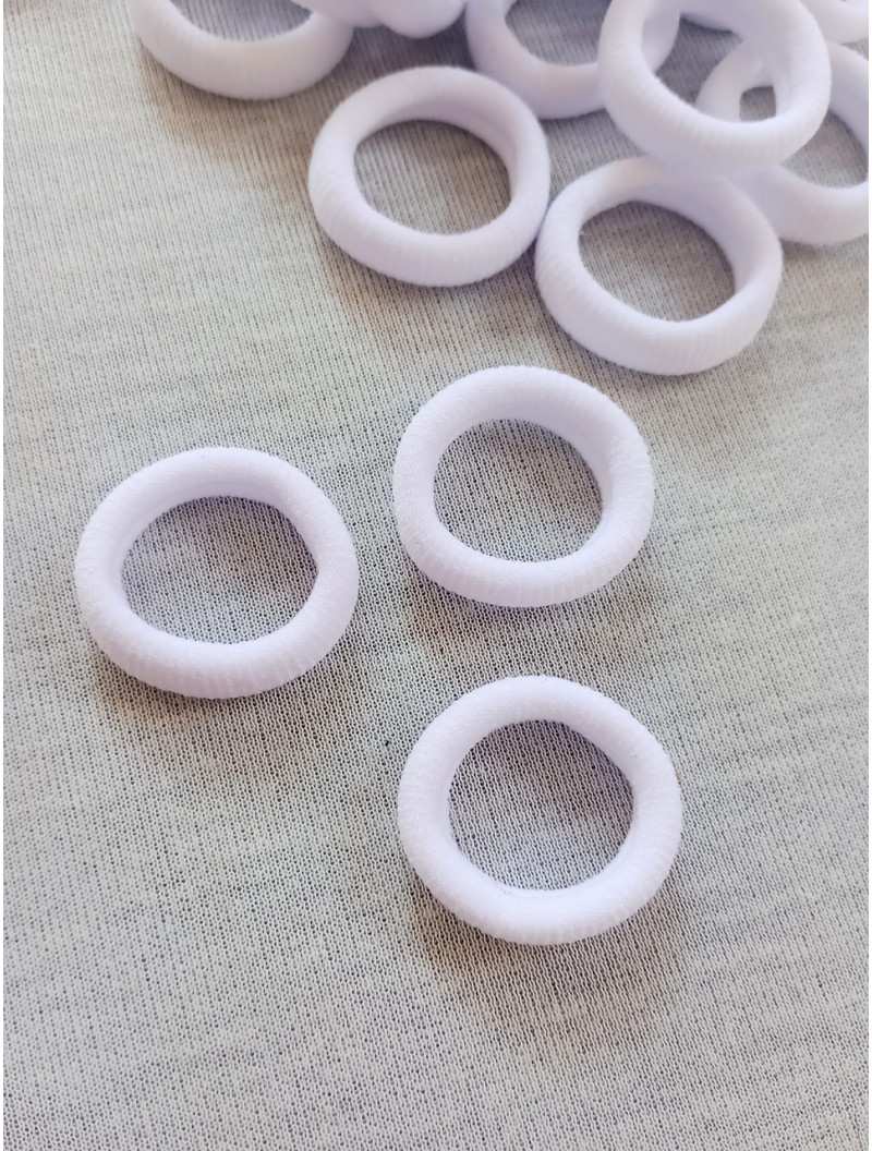 Гумка "Калуш" мікрофібра. Розмір — 2,7 мм. Колір білий