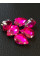 Страз (скло) в металевій оправі. Розмір — 10×14 мм. Колір малиновий