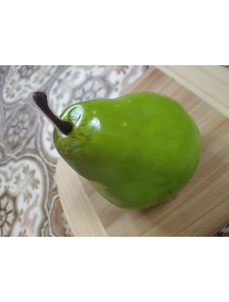 Груша штучна, муляж із пінопласту. 11,5 см. Колір зелений