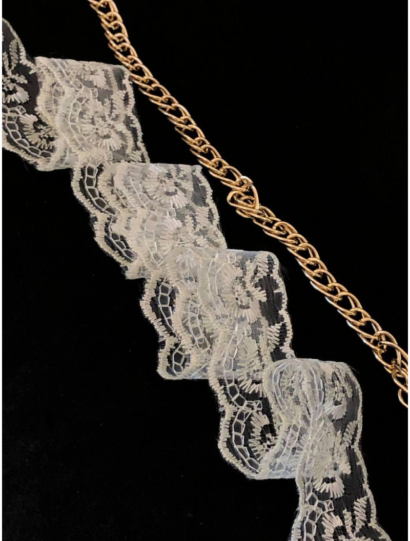 Мереживо яблучко/ширина 4 см/молочій/1 метр