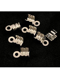 Кінцевики для шнурів з насічками

Розмір: довжина 0,8 см
Ширина 0,4 см
Колір - срібло.
10 шт. в пакованні