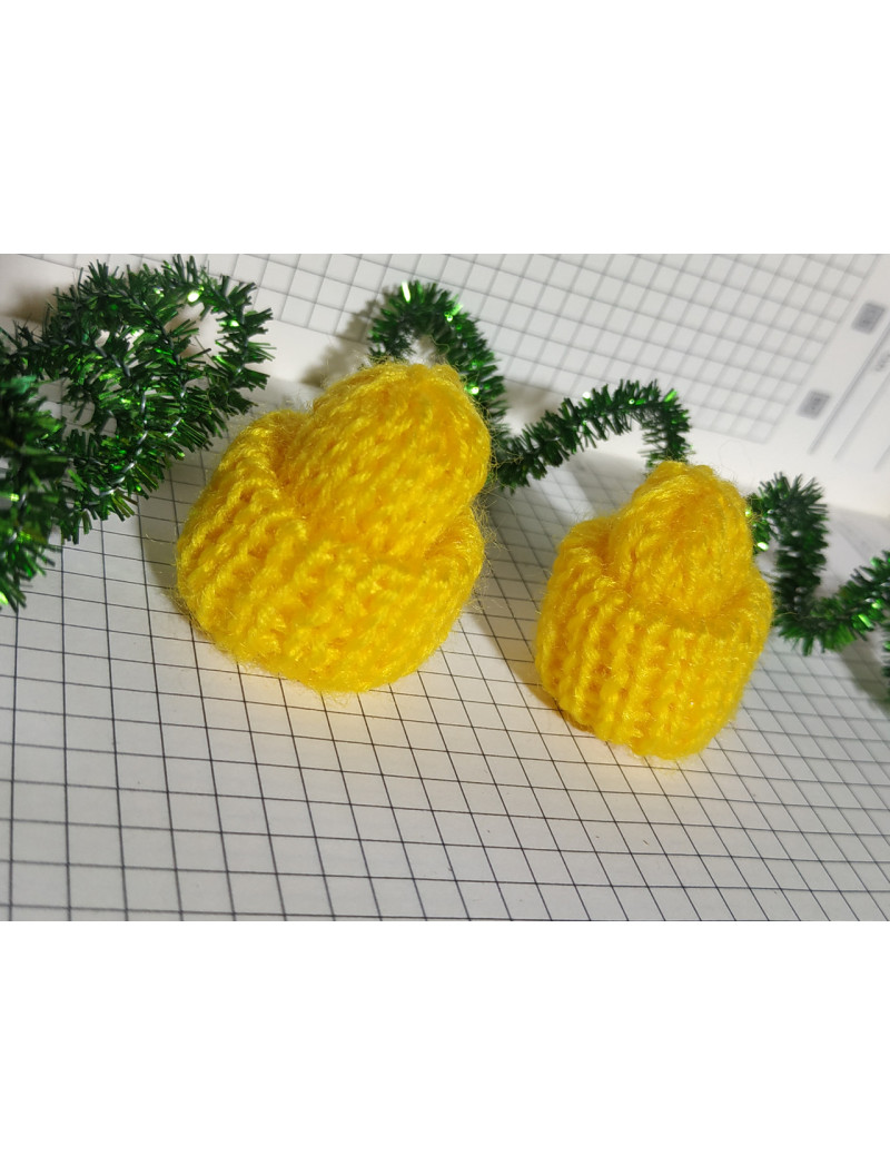 В'язані міні шапочки
Розмір - 35*35 мм
колір - жовтий.
ціна за 1 шт