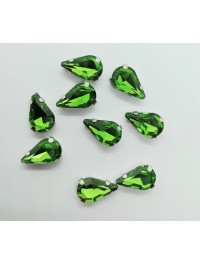 Страз (скло) в металевій оправі. Розмір  8×13 мм. Колір зелений