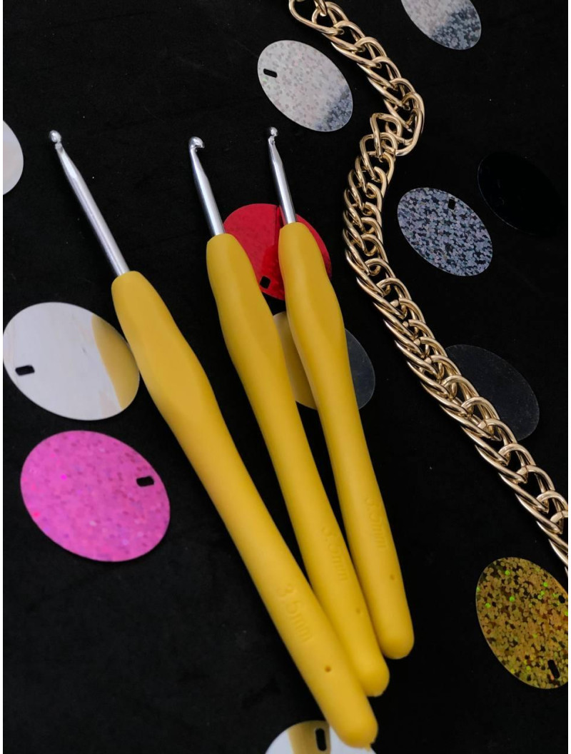 Гачок із силіконовою ручкою. Розмір 3.5 мм. Колір в асортименті