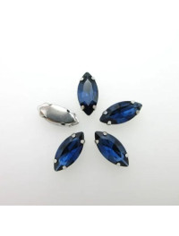 Страз (скло) в металевій оправі. Розмір  7×15 мм. Колір сапфір