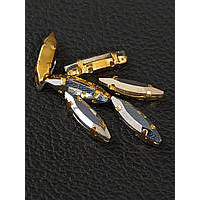 Страз (скло) у Золотій металевій оправі. Розмір  4×15 мм. Колір  срібло гальванічне 5 шт.