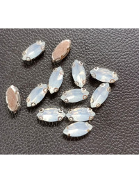 Страз (акрил) у металевій оправі. Розмір  7*15 мм. Колір білий опал