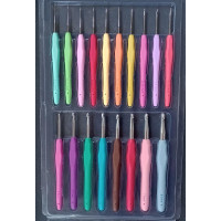 Набір гачків для в'язання 18 шт з силіконовою ручкою