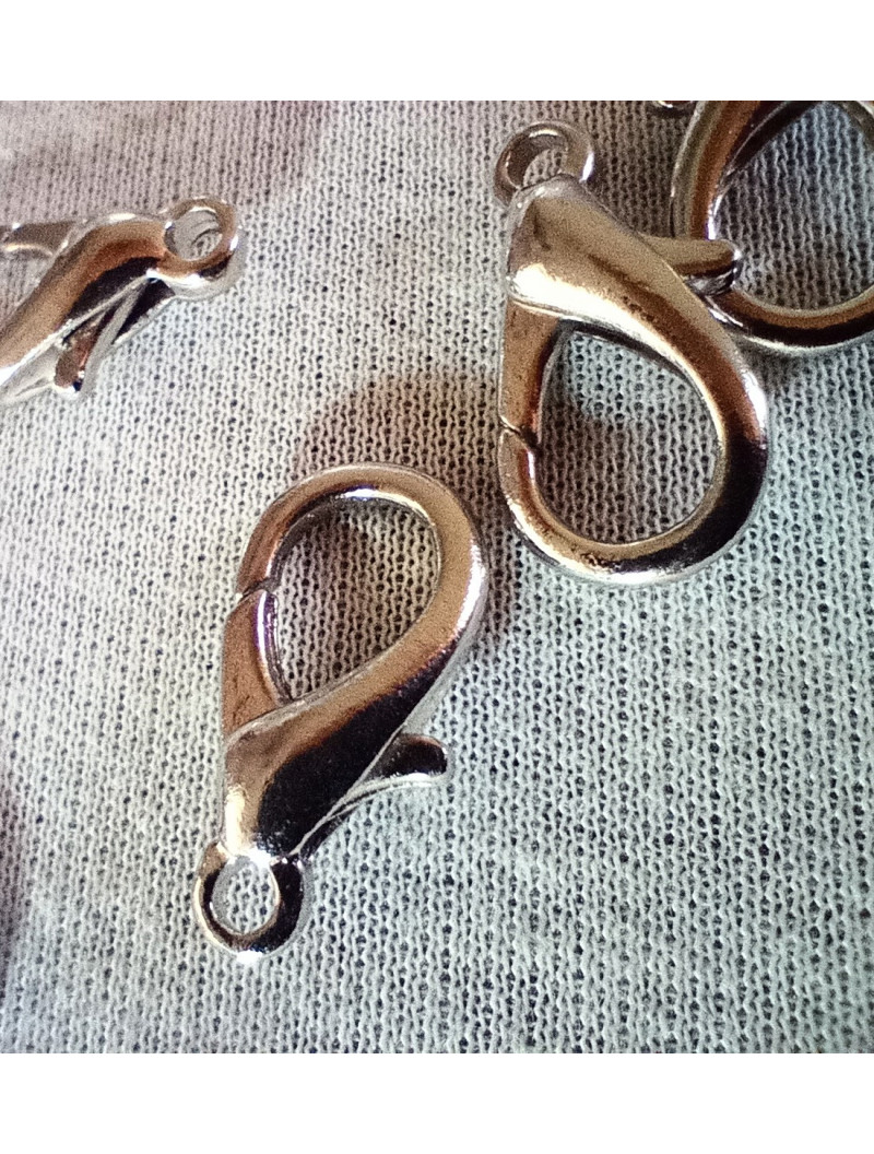 Замок лобстер Розмір  20 мм. Колір  сталь