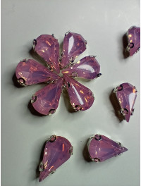 Страз (акрил) у металевій оправі. Розмір  8×13 мм. Колір рожевий.