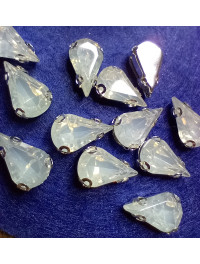 Страз (акрил) у металевій оправі. Розмір  8×13 мм. Колір білий