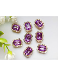 Стразовий декор. Розмір 19×15 мм. Колір бузковий. Ціна вказана за 1 шт.