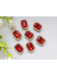 Стразовий декор. Розмір 19×15 мм. Колір червоний. Ціна вказана за 1 шт.