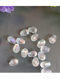 Кришталеві намистини*крапля*. Розмір 6*8 мм. Колір прозорий із переливом. Ціна вказана за 1 шт.