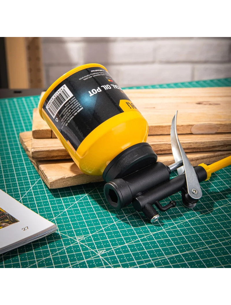 Інструмент для змащення деталей. (Deli)