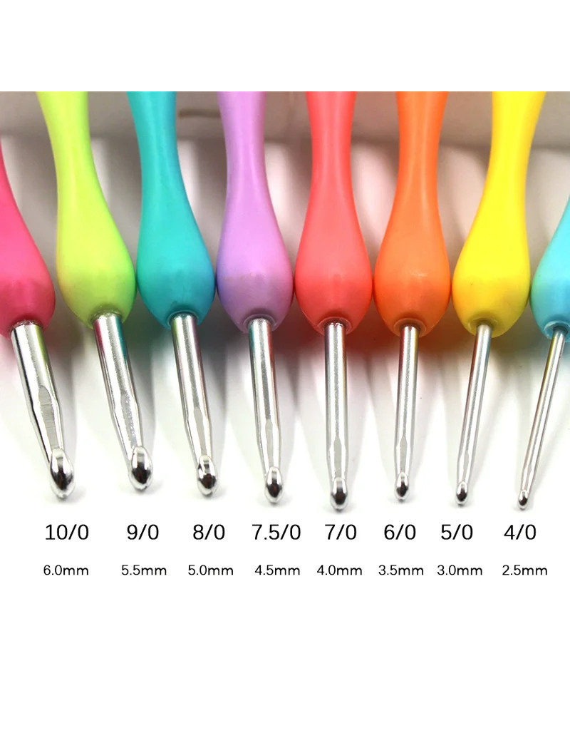Набір гачків для в'язання з ергономічною ручкою 8 шт. Розмір: 2,5 - 6 мм.