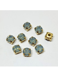 Страз (акрил) у золотій металевій оправі. Розмір  6 мм. Колір блакитний опал