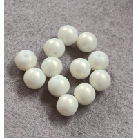 Бусини кераміка/8 мм/ ціна за 1 шт./білий з перламутром