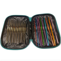 Набір гачків у пеналі/22 шт./+ подарунок кусачки, голки, маркери