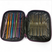 Набір гачків у пеналі / 22 шт. / червоний