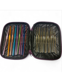 Набір гачків у пеналі / 22 шт. / червоний