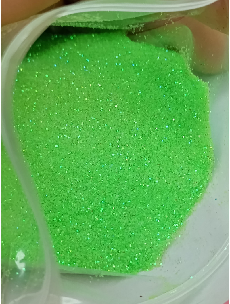 Блискітки (глітер) Паковання — 50 грамів. Колір — салатовий