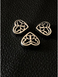 Бусіна "серце" Розмір — 10х12 мм. Колір — срібло. Ціна вказана за 1 шт.