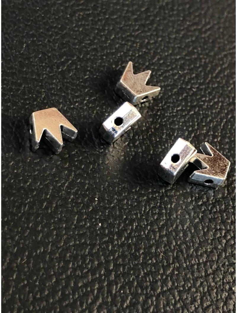 Металева Бусяна "корона" Розмір — 8 × 8 мм. Колір — срібло. Ціна вказана за 1 шт.