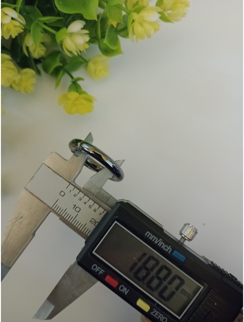 Карабін круглий із кільцем. Розмір 26.6мм. Колір темне срібло. Ціна вказана за 1 шт.