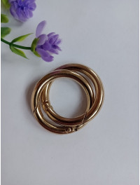 Кільце "карабін" діаметр 3,3 см.(внут.діамтр 2,5 см) Колір — золото. Ціна вказана за 1 шт.