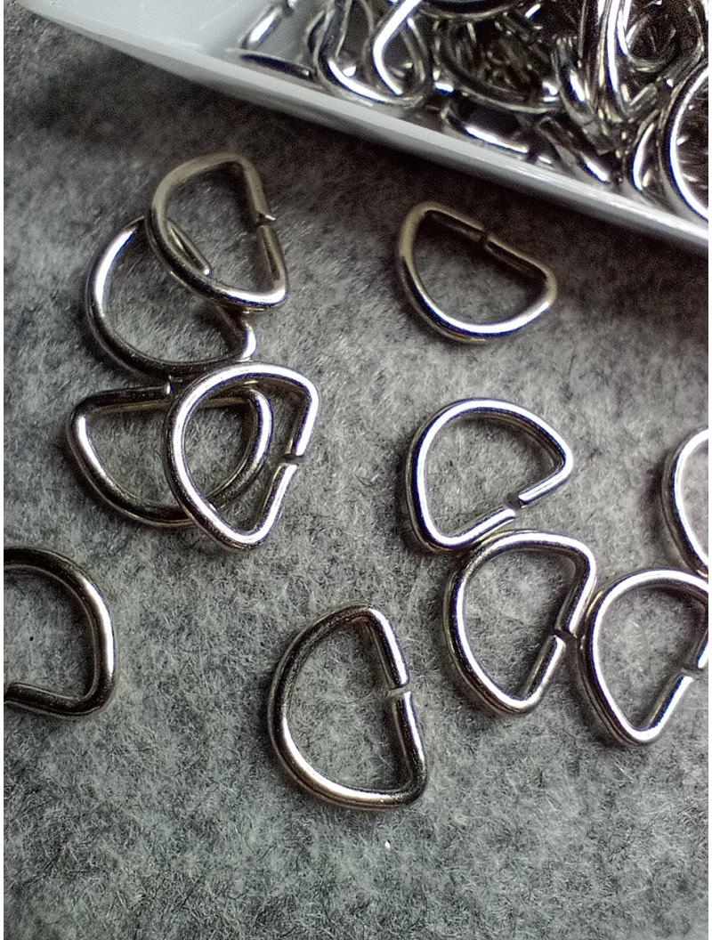 Напівкільця з'єднувальні. Розмір — 13 мм. Колір — срібло.