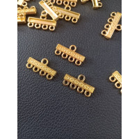 Конектор на 4. Розмір — 20 × 7 мм. Колір — золото.