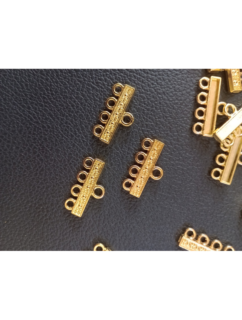 Конектор на 4. Розмір — 20 × 7 мм. Колір — золото.