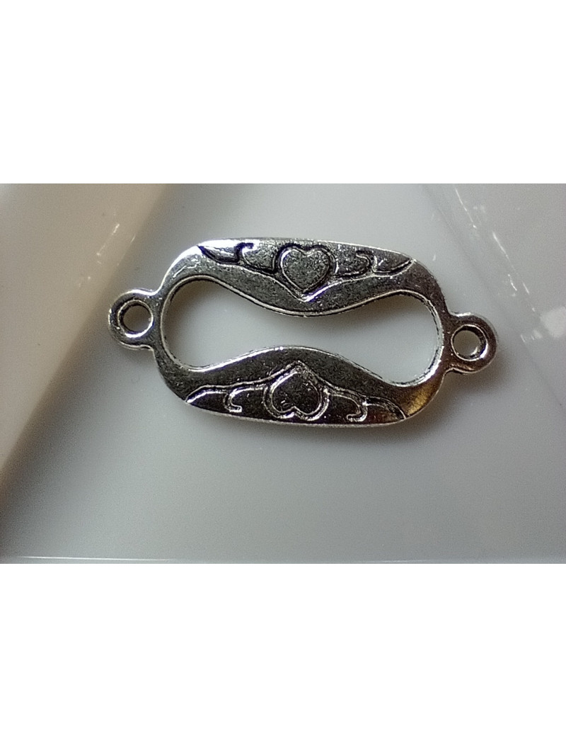 Конектор Розмір — 3×1,5 см. Колір — срібло. Ціна вказана за 1 шт.