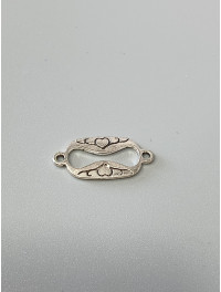 Конектор Розмір — 3×1,5 см. Колір — срібло. Ціна вказана за 1 шт.