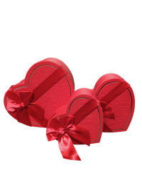 Набір коробок "серце"/червоний із тисненням/3 в 1