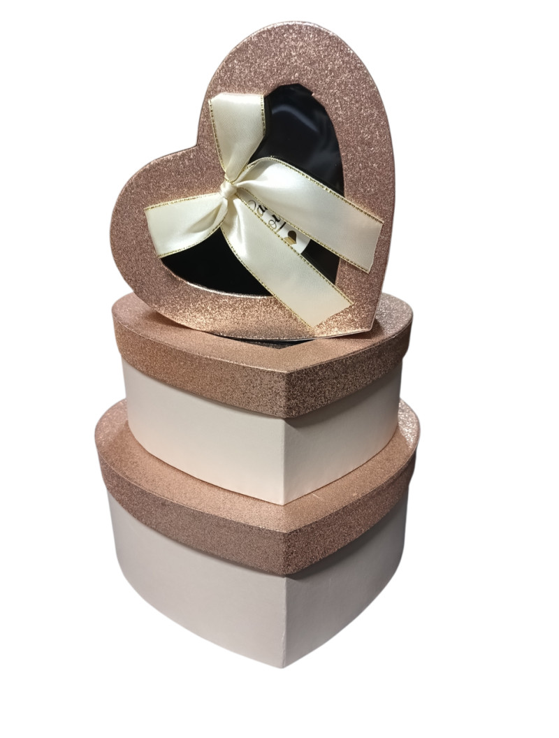 Набір коробок "серце"/пудровий із вікном/3 в 1