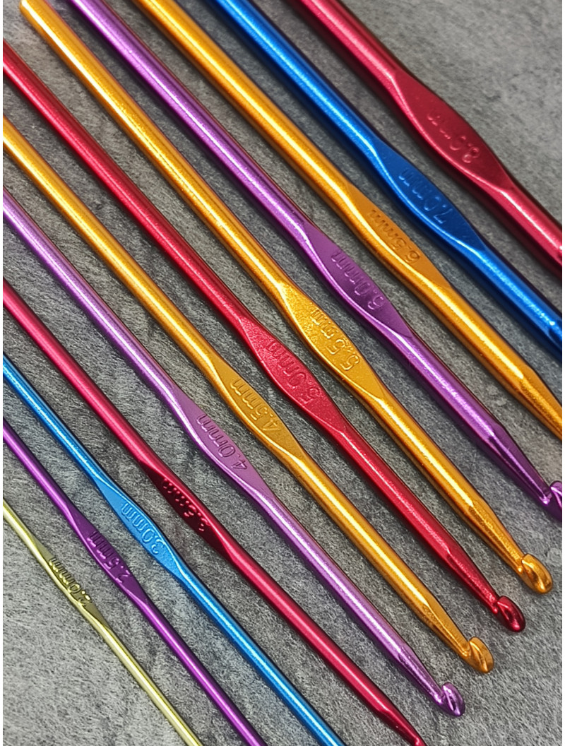 Набір алюмінієвих гачків для в'язання 12 шт (2-8 мм)