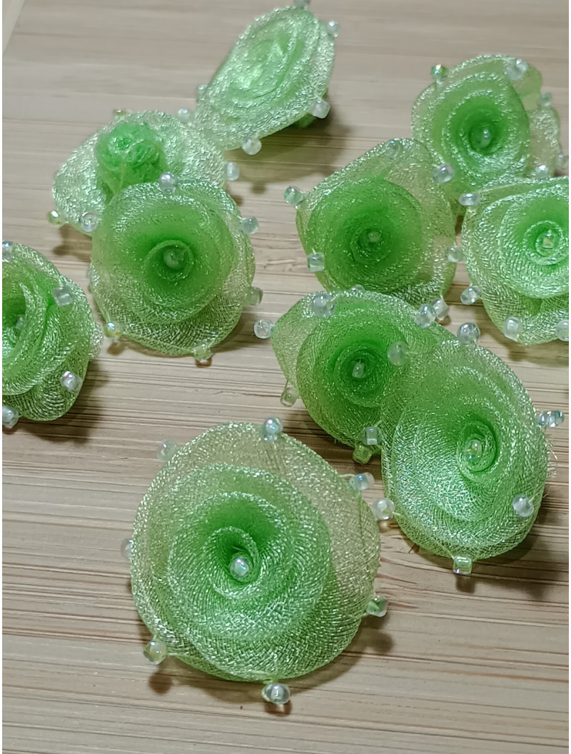 Фатиновый цветок с бисером. Размер - 2-2,5 см. Цвет - салатовый.