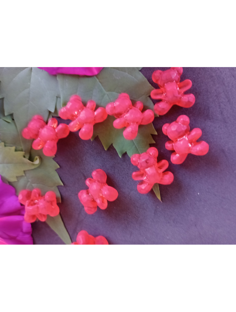 Бусяна Ведмедик, Пластик. Розмір — 16 мм. Колір червоний