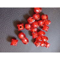 Акриловые бусины / 10 мм / Квадратные красные с серединкой/ 10 грам (приб.22 шт)