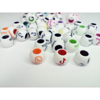 Акриловые бусины Tik-Tok, Facebook, WhatsApp. Упаковка 10 грам (прим.18 шт) Микс белый