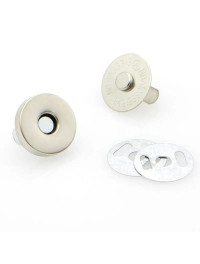 Кнопка магнітна. Розмір — 18 мм. Колір — срібло