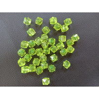 Бусини "квадратні"/10 мм/20 штук/ салатовий