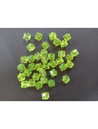 Бусини "квадратні"/10 мм/20 штук/ салатовий